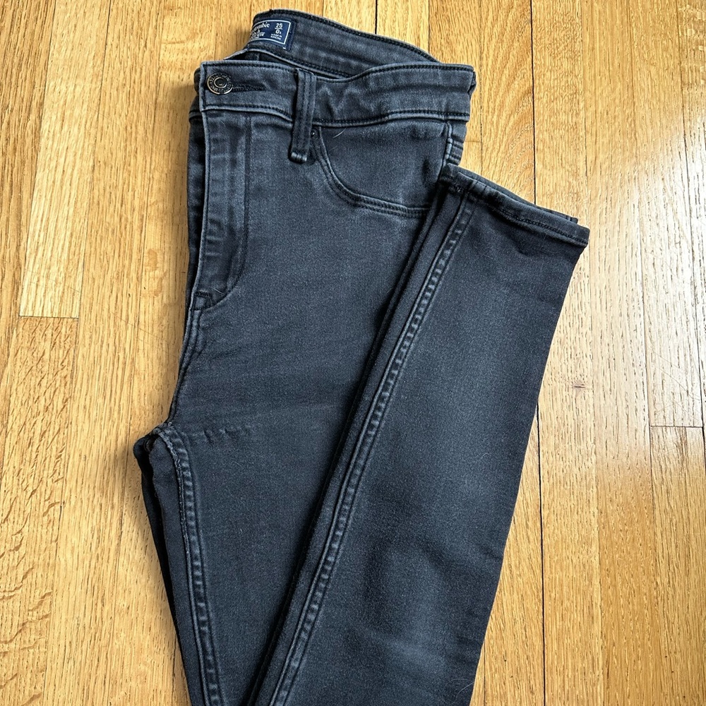 A&F jeans 👖 - Picture 2 of 11
